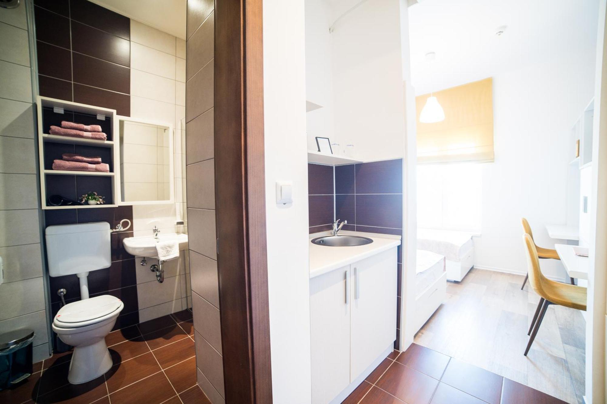 University Hotel Dorrah Tuzla Eksteriør bilde